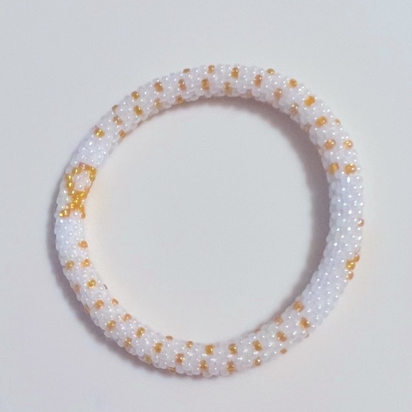 Sashka Co. Cancer Awareness Bracelet 2/2020 - Picture 3 of 4